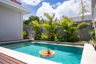 CANGGU - 3BDR Villa with Private Pool and Rooftop and Ricefield View - Kerobokan - 0