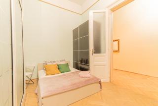 Cozy apartment in the heart of Budapest, 5 bedrooms - Budapest - 1