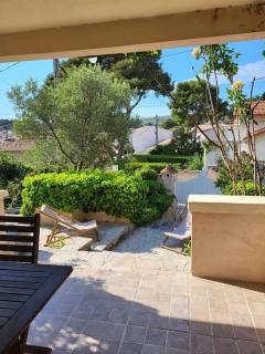 T2 neuf, RDJ dans villa sous les pins, port Carry, jardin terrasse indépendants - Carry-le-Rouet - 0