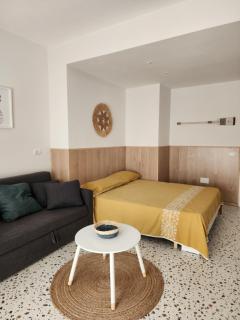 Sun & Sea Studio Apartments - 9