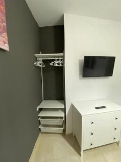 DELUXE ROOM IN APARTMENT SHARED in Los Cristianos Playa HabitaciónSTANZA air-conditioned - Arona - 1
