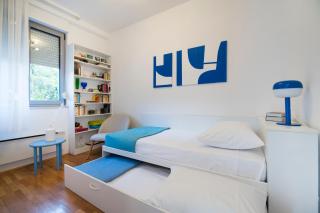 PALM TREE SUPERIOR APARTMENT - specially designed three-room apartment - top location right next to the beach and the center - beautiful terrace - Split - 4