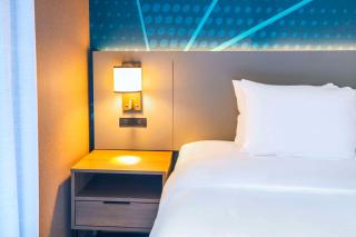 Comfort Suites - London - 5