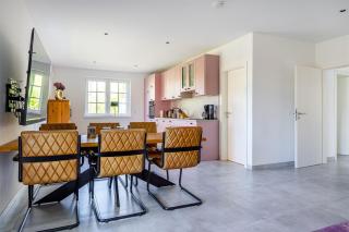 Mühlenblick 2, EG mit Garten und Mühlenblick in zentraler Lage, Hund willkommen! - Hage - 0