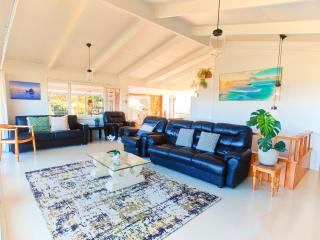 Delight in Birch-Lake View Holiday Home - Taupo - 9