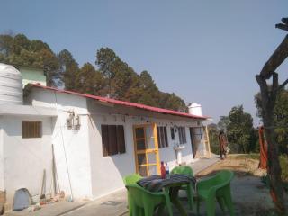 Peacock Home Stay - Srīnagar - 0