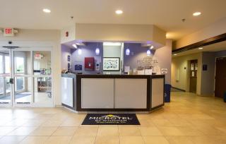 Microtel Inn & Suites by Wyndham Waynesburg - Waynesburg - 9
