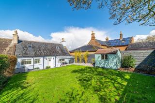 3 Bed Cottage - Sleeps 6 - Garden - Parking - Wifi - 7