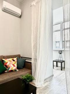 Designers' 1 Bedroom Apartment near Gulliver - Kiev - 4