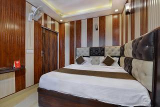 Hotel O NR Inn - Agra - 1