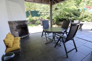 Ferienhaus mit Schwimmbad, Whirlpool & Sauna am Nürburgring - Leimbach - 2