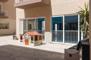 Onebed Apartment With Shared Pool And Gym ! - 3