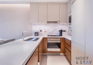 Luxurious 2 Bedroom in Address Opera Downtown - Dubai - 3