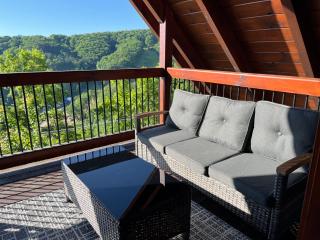 Splashtacular: Indoor Pool~Gorgeous Views~HotTub~GameRoom~Resort - Gatlinburg - 2