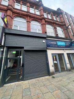 Flat 1 - Luxury Bolton City Centre Apartments - Bolton - 4