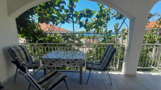 Ferienwohnung mit Meerblick von der Terrasse für bis zu sechs Personen - Trogir - 1