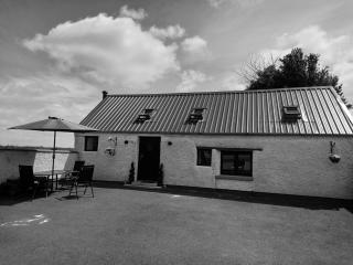 Kitty's Cottage - Horse and Jockey, Cashel - 2