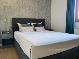 Apartments Luxury A&D 2 - Njivice - 4