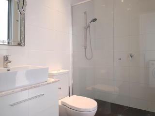 The Sussex, renovated home in the heart of Glenelg - 4