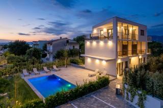 Apartmani Vila Mara M 2 i M 3 heated pool - Omišalj - 1