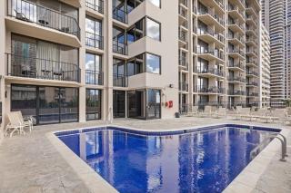 Exceptionally Located - Honolulu - 1