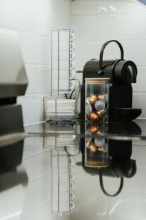 Welcoming and Light Filled 2bdr Apartment - Montreal - 6