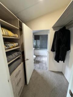 Patrington Leisure Park 21 Sherringham Hot Tub Pet Friendly lodge - Patrington - 3