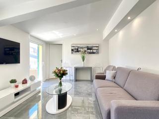 Luxury "Les Toits du Soleil" - Magnifique appartement avec terrasses et jacuzzi - Centre de cannes - By SCLS Locations - Cannes - 8