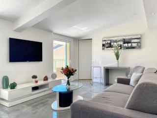Luxury "Les Toits du Soleil" - Magnifique appartement avec terrasses et jacuzzi - Centre de cannes - By SCLS Locations - Cannes - 9
