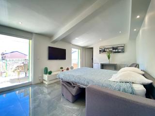 Luxury "Les Toits du Soleil" - Magnifique appartement avec terrasses et jacuzzi - Centre de cannes - By SCLS Locations - Cannes - 3
