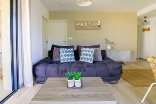 SELECT'soHOME - Appartement pour 4 personnes dans une résidence d'exception avec piscine et parking privé à Bormes-les-mimosas ! - CAPNAT-C02 - 8
