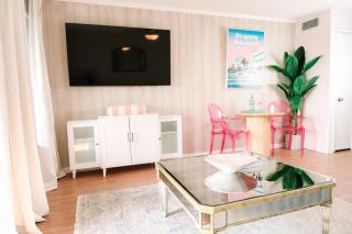 Beach-Pool-Private Balcony - 4