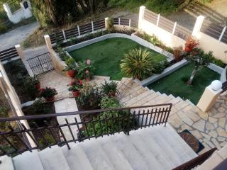 Anna's First floor apartment - Perama - 8