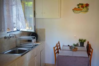 Anna's First floor apartment - Perama - 5