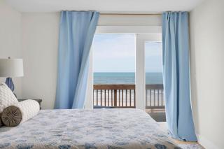 Beachfront Private ll Beach Access ll Luxe Bedroom - 8