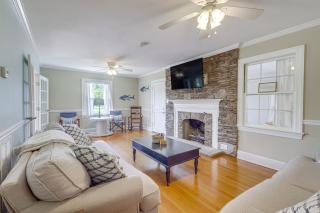 Pet-Friendly Home with Gazebo Minutes to Beach! - Cape Charles - 8