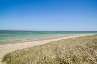 Stunning Ocean View! Beachfront Nantucket Retreat - Nantucket - 7