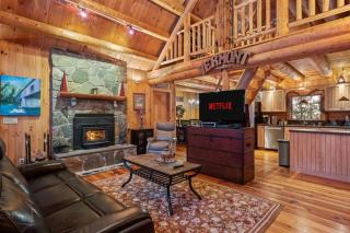 Cozy Log Cabin on the River with Fireplace and Loft - 8
