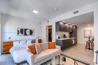 Ocean View Designer Studio, Pool - Miami - 3