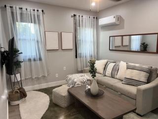 ADA Friendly and AC Little House on the Ferry - 2