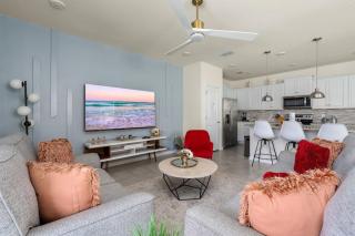Ooh La Lana 5BR Windsor Island Sleeps 10 Disney - Davenport - 0
