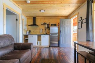 The Valley View Cabins and Event Center - 9