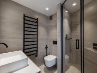 Appartement Neuf à Courchevel 1850 avec Accès Direct aux Pistes - FR-1-564-110 - 3