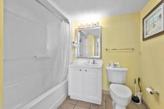 Oceanfront 2 Bedroom Condo on PA 11th Floor - Myrtle Beach - 1