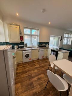 Potters Lodge - private parking & self check in - Hornsea - 5