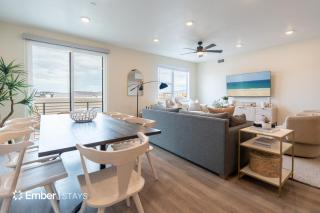 Desert Promenade at Desert Color (by Ember Stays) - 7