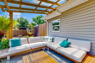 Spacious Dog-Friendly House near Beaches, Historic Downtown w/Beach Access - St. Augustine - 2