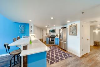 Beautiful Condo with Balcony on Lake Chelan! - 3