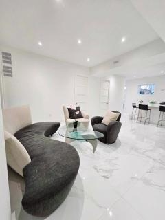 Comfortable Room in Toronto next to Yorkdale mall - Toronto - 9