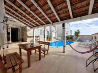 Mila & Aleksandr Apartments - Budva - 6